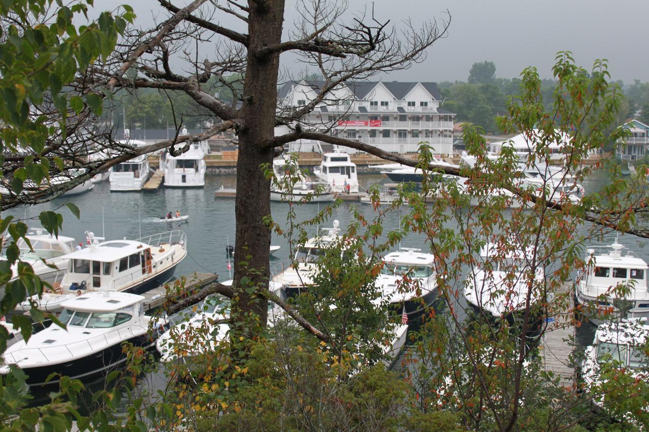 Sportsman'S Inn Resort & Marina Килларни Экстерьер фото